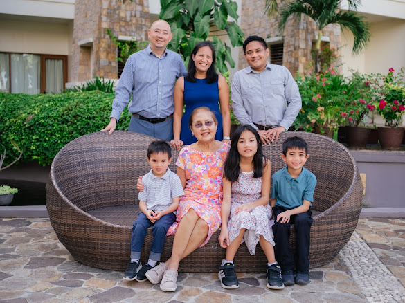 Hugo Family Dec 2021